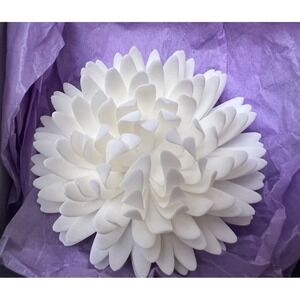 Monocircus Kiku Brooch White Chrysanthemum Flower Pin Jewelry Kimono Flower